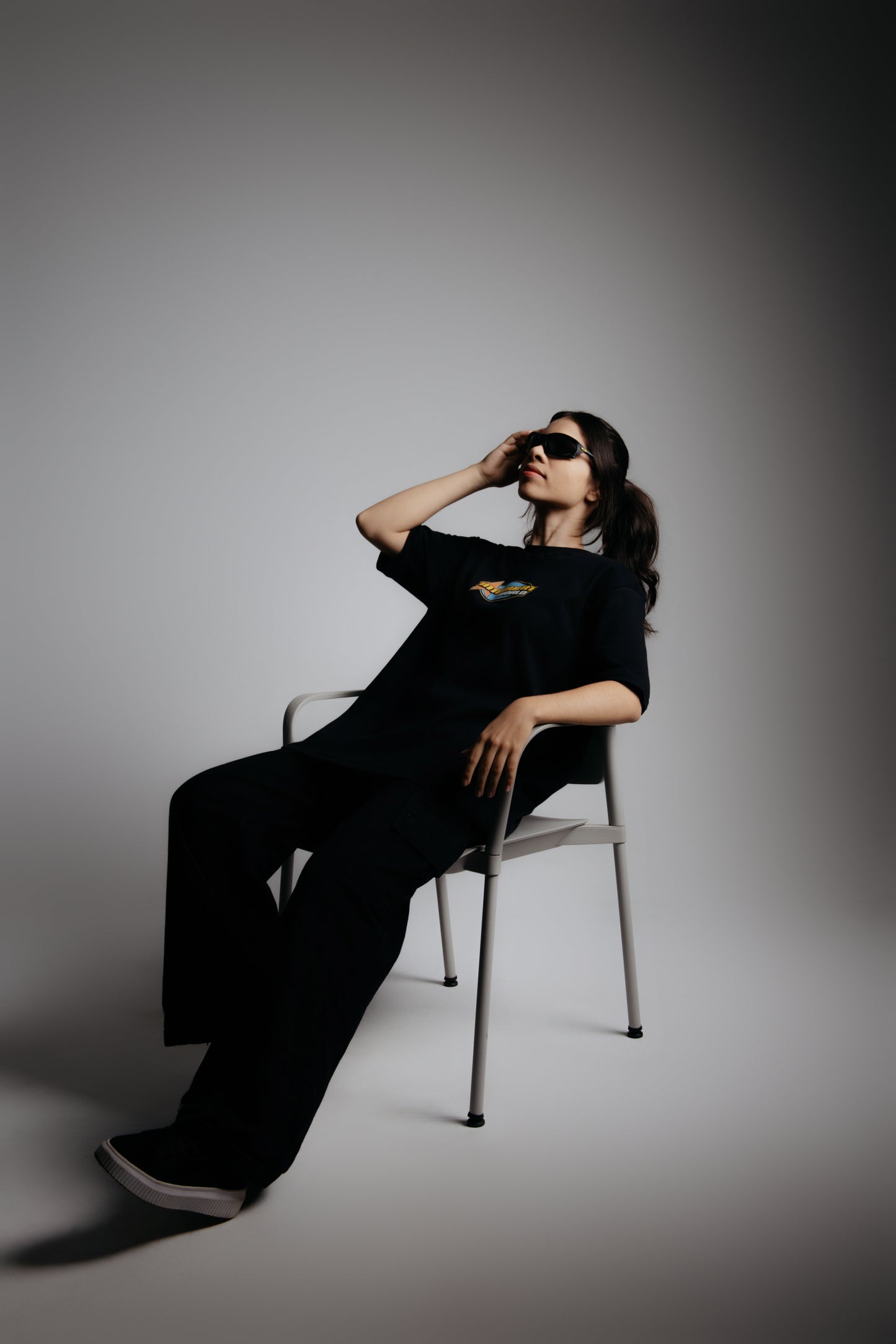 Camiseta Oversized Introvert World