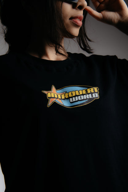 Camiseta Oversized Introvert World
