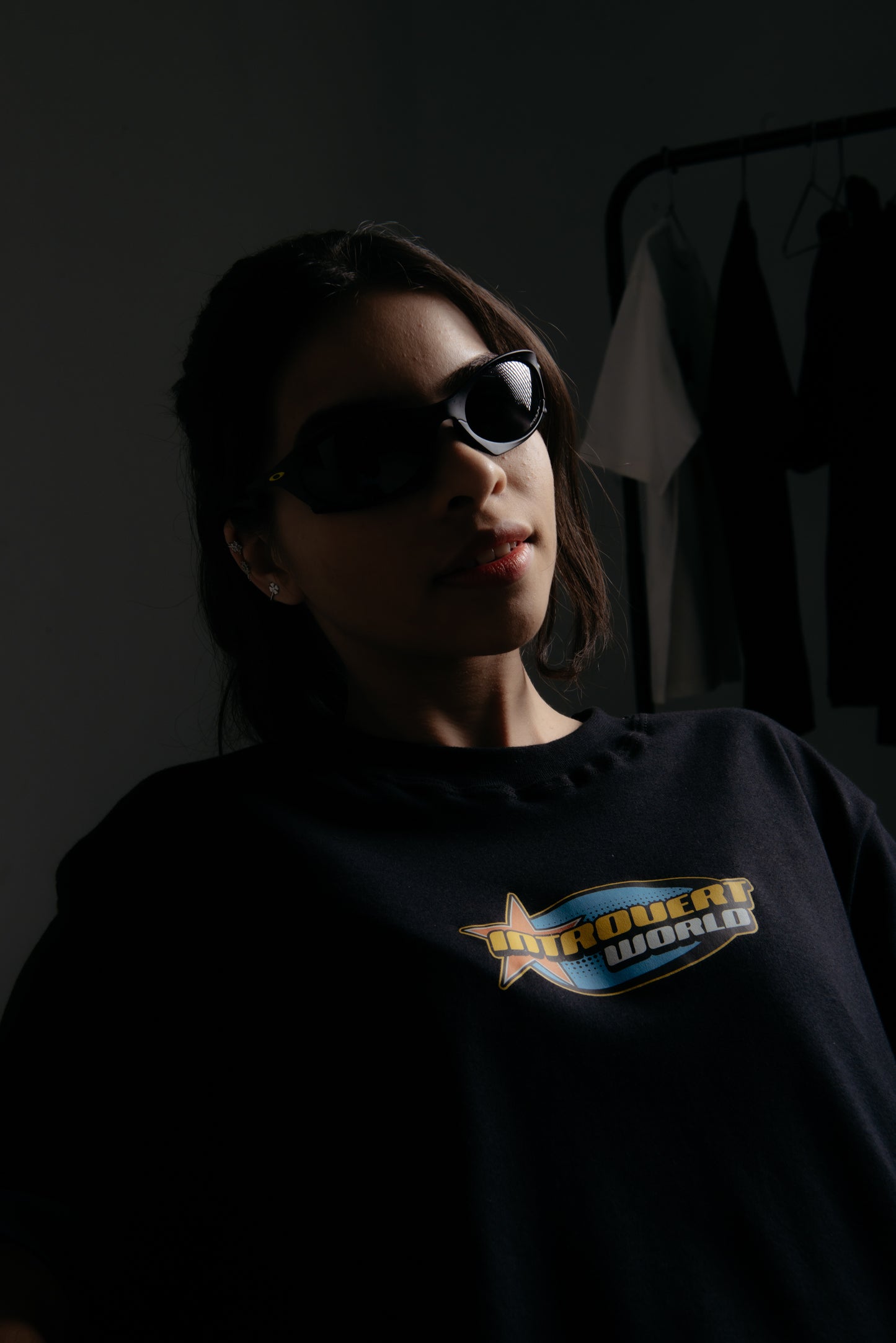 Camiseta Oversized Introvert World