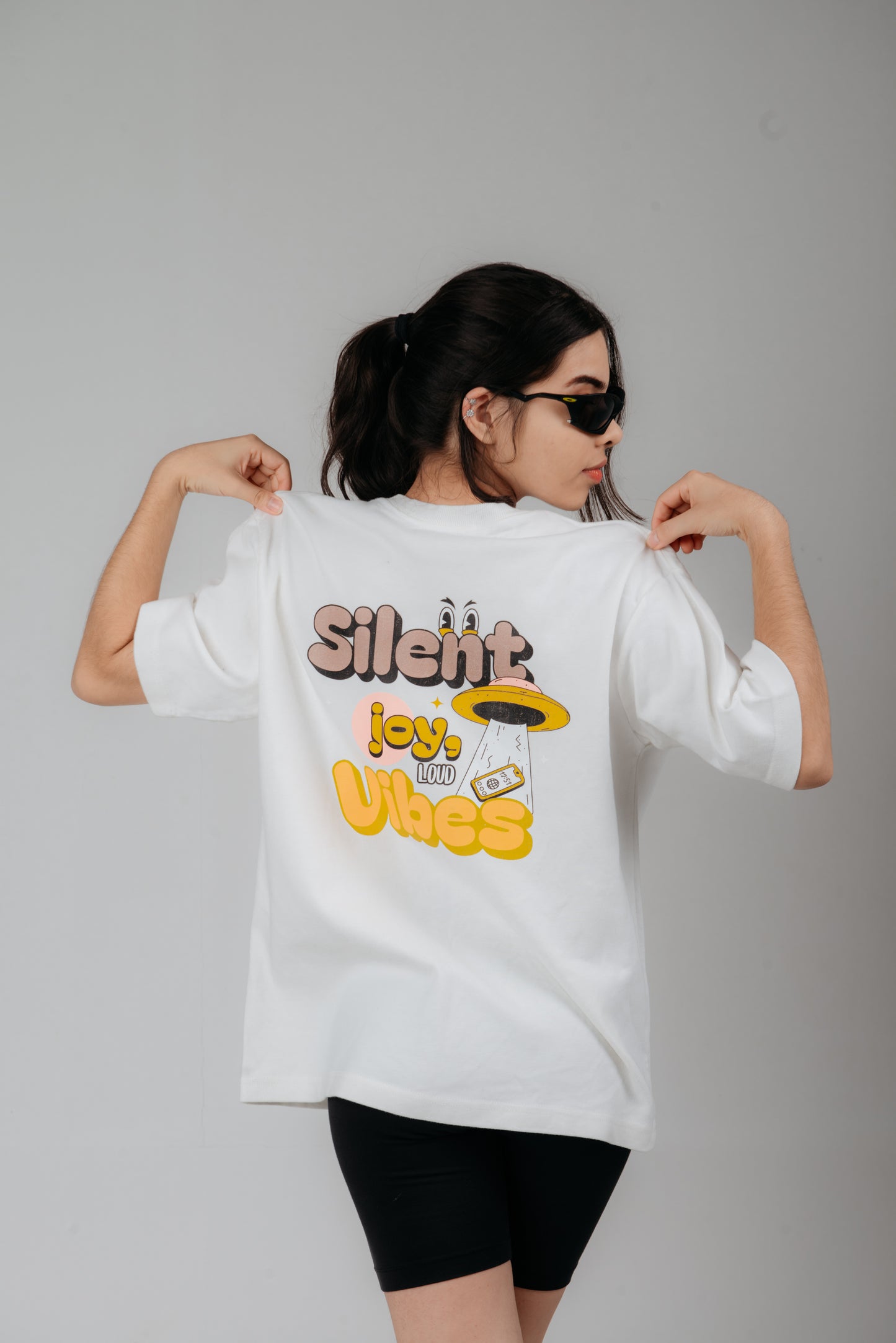 Camiseta Oversized Loud Vibes